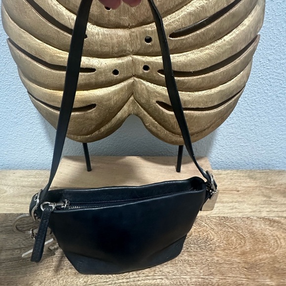 Coach Y2K 2000’s Black Leather Micro Bag with Authentic Coach Star keychain - Picture 4 of 7